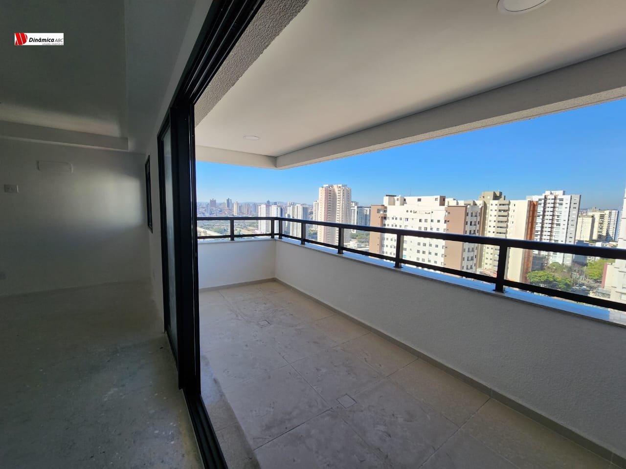 Vista urbana de Santo André a partir de um apartamento no Campestre